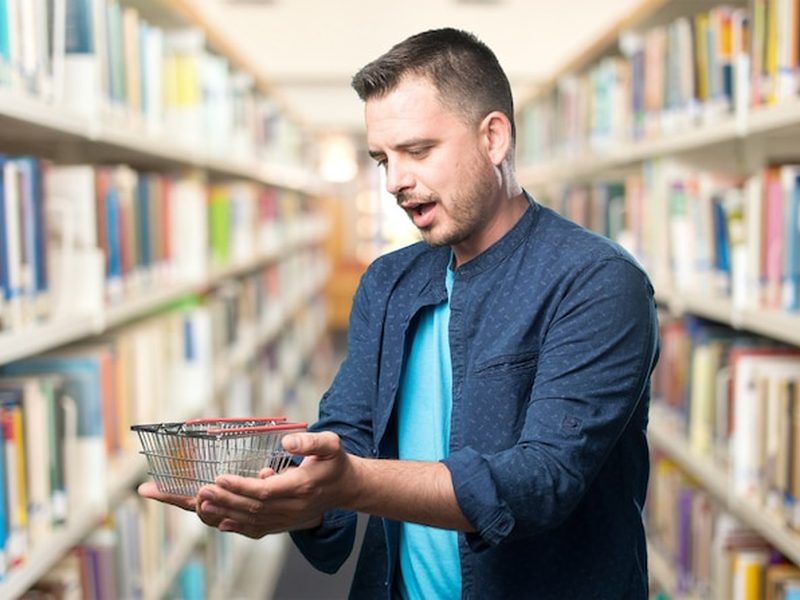 Livros esgotados procurados no balcão de encomendas